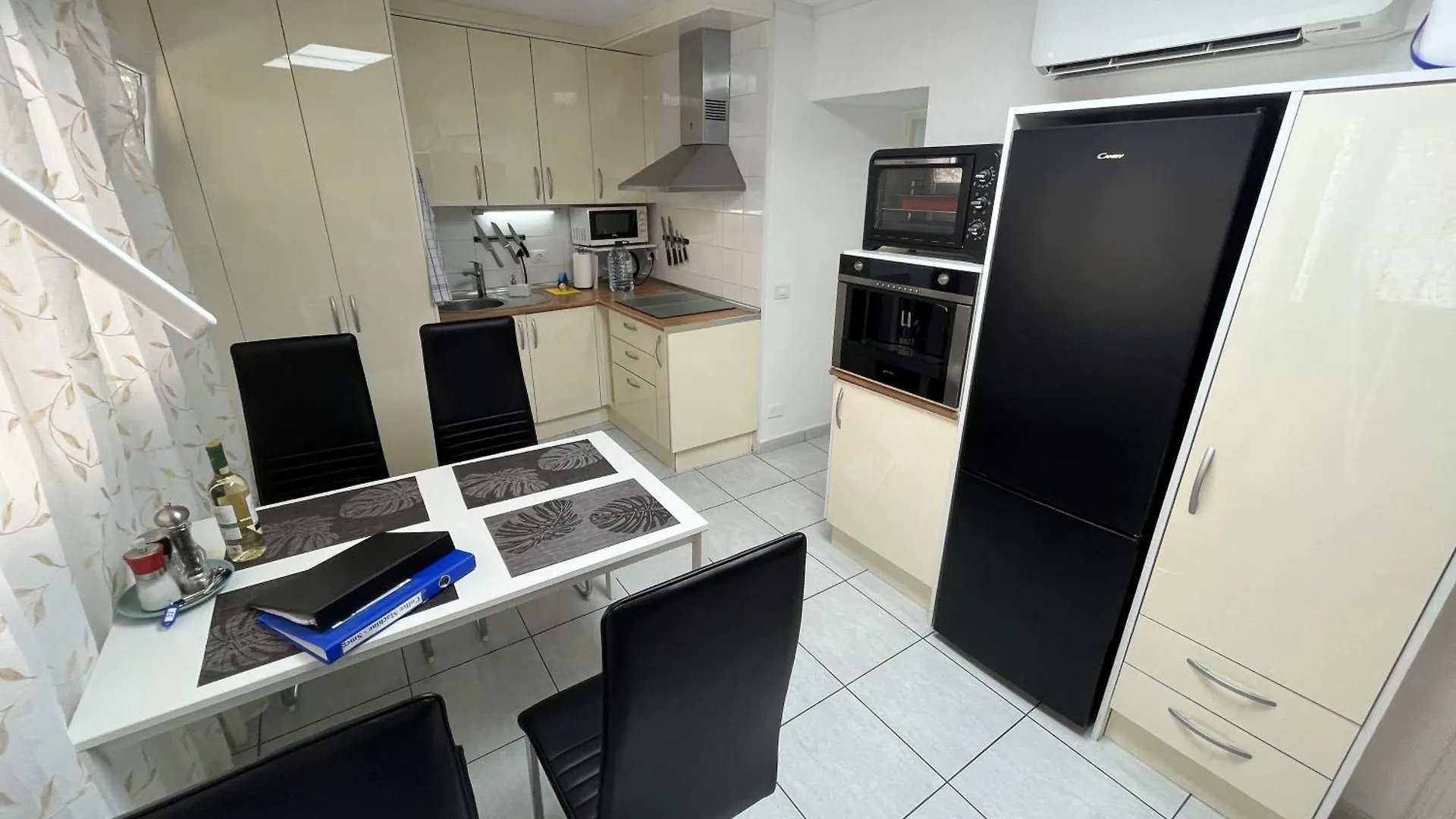 Edificio Gloria Apartment Los Cristianos  Spain
