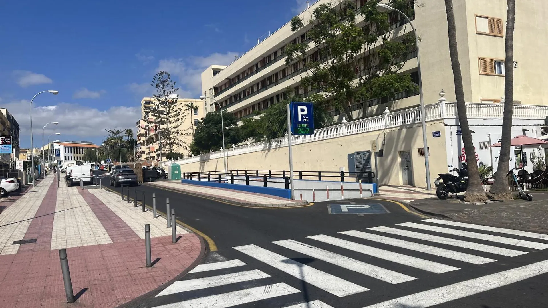 Edificio Gloria Apartment Los Cristianos  Spain